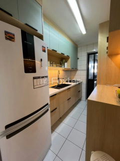 Image 15 - 1037684