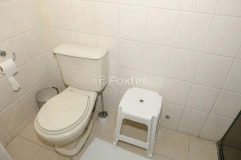 Image 37 - 1037685
