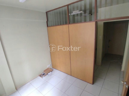 Image 7 - 1037693