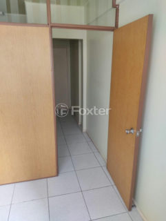 Image 4 - 1037693