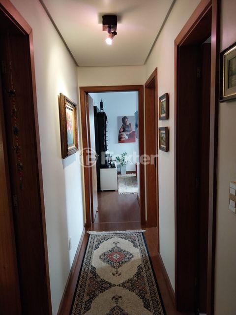 Image 7 - 1037709