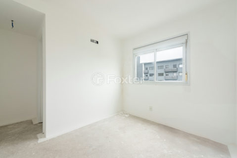 Image 21 - 1037712