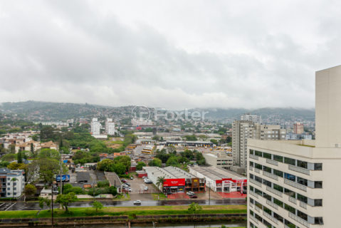 Image 23 - 1037712
