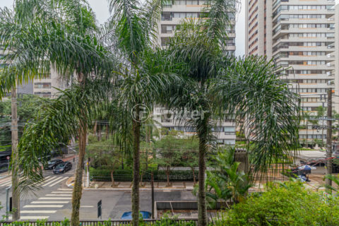 Image 3 - 1037721
