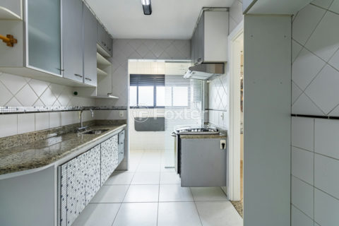 Image 21 - 1037731