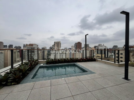 Image 44 - 1037742