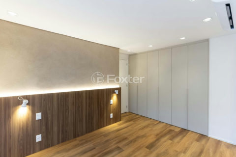 Image 31 - 1037751