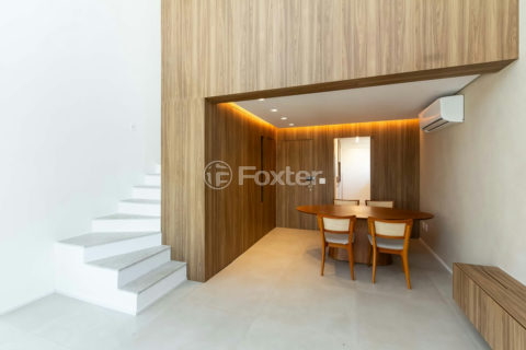 Image 2 - 1037751