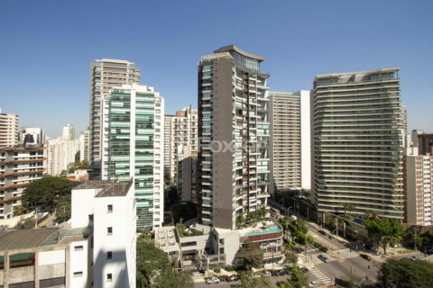 Image 40 - 1037751
