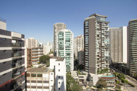Image 39 - 1037751