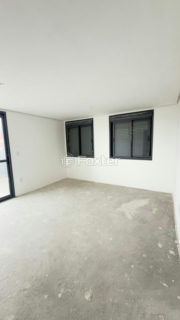 Image 20 - 1037772