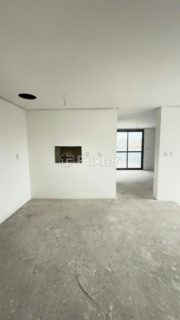 Image 17 - 1037772