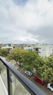 Image 10 - 1037775