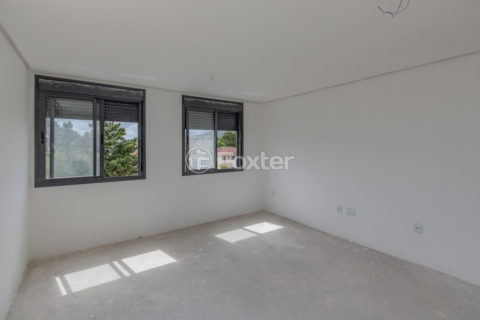 Image 30 - 1037775