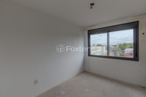 Image 47 - 1037775