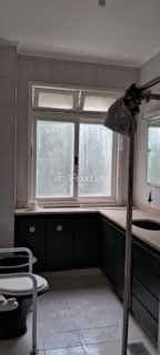 Image 17 - 1037778