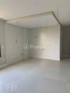 Image 2 - 1037786