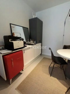 Image 3 - 1037793