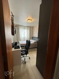 Image 7 - 1037796