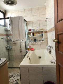 Image 11 - 1037840