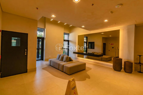 Image 9 - 1037844