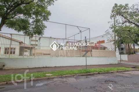 Image 2 - 1037846