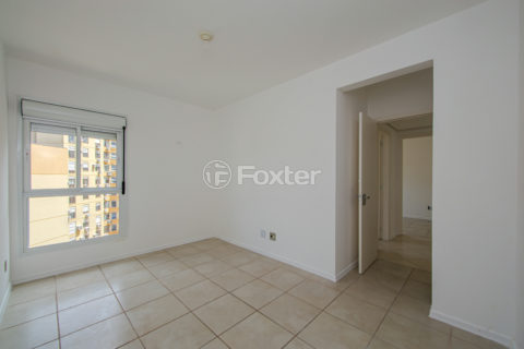 Image 9 - 1037863
