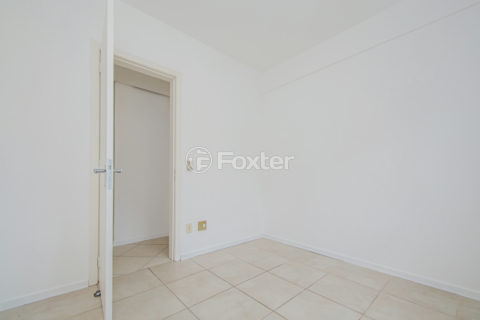 Image 20 - 1037863