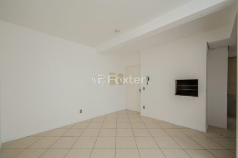 Image 8 - 1037863