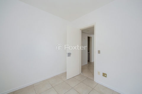Image 21 - 1037863