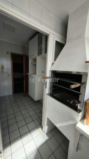 Image 7 - 1037864