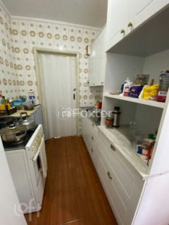 Image 2 - 1037873