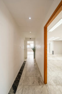 Image 15 - 1037884
