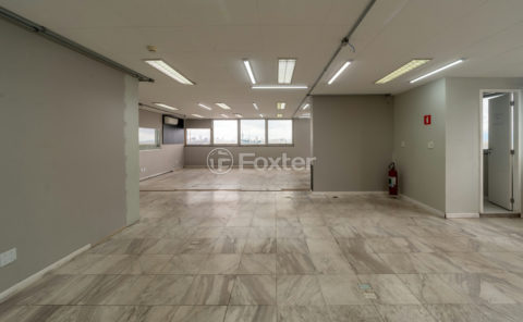 Image 23 - 1037884