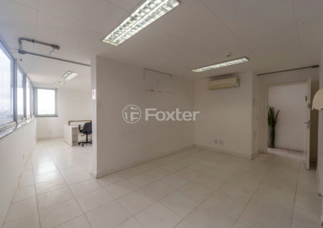 Image 4 - 1037884
