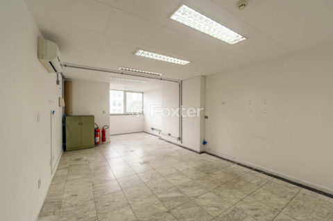 Image 10 - 1037884