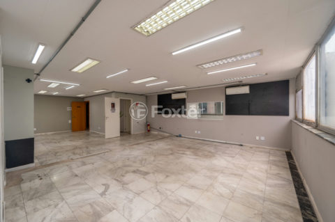 Image 27 - 1037884