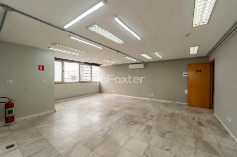 Image 29 - 1037884