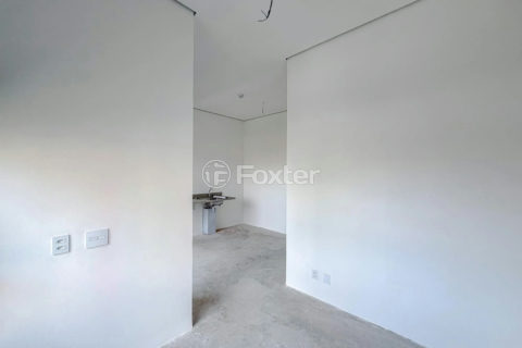 Image 4 - 1037892