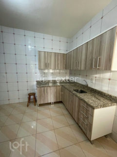 Image 32 - 1037896