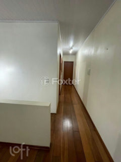 Image 6 - 1037896