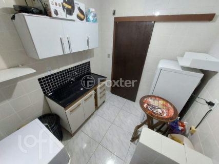 Image 8 - 1037898