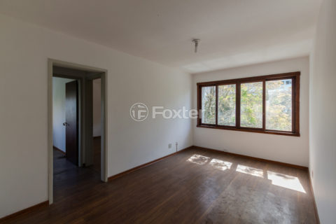 Image 2 - 1037902