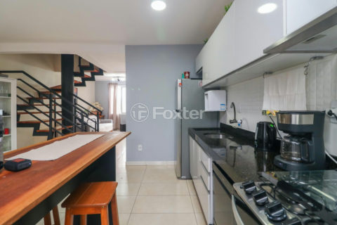 Image 20 - 1037905