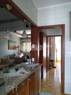 Image 11 - 1037908