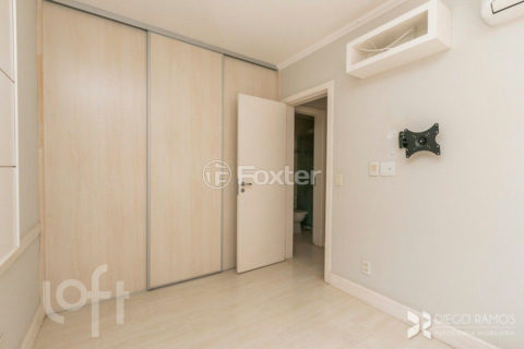 Image 2 - 1037911