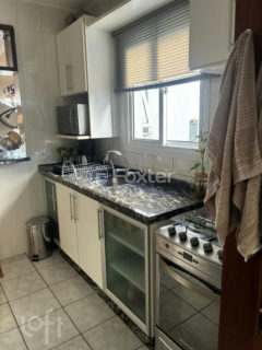 Image 9 - 1037912