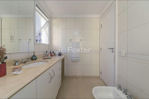 Image 36 - 1037954
