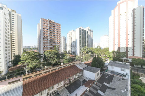 Image 31 - 1037954