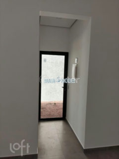 Image 17 - 1037958